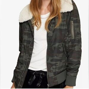 Sanctuary camo bomber Jacket You Are The Perfect Bomber‎ Sherpa Collar SM 189$